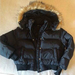 Black cropped puffer jacket w/ hood and fab fur lined hood NEW! Sz M Super warm!